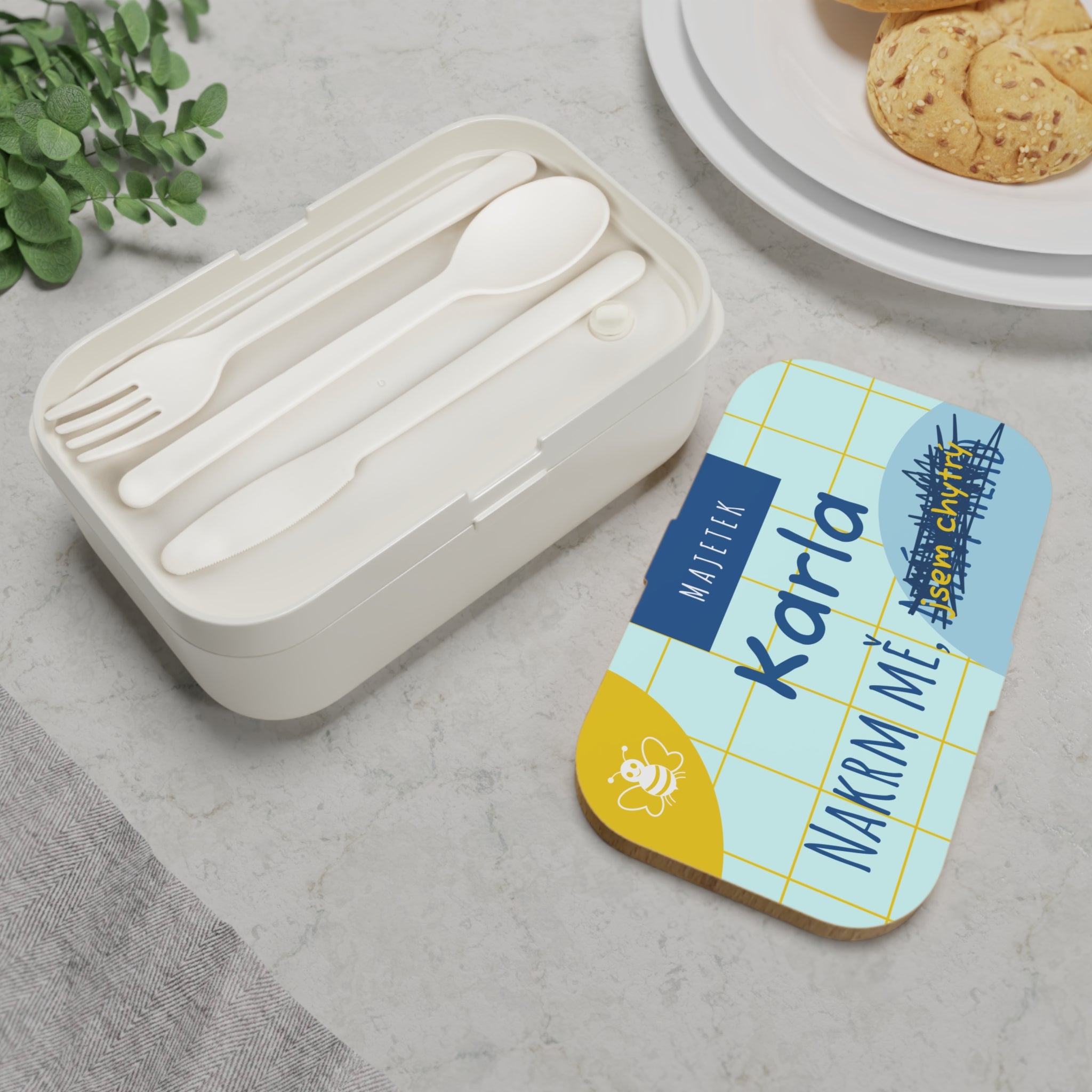 Personalized Bento Lunch Box — "Majetek [Name]" Wooden Design (Czech)