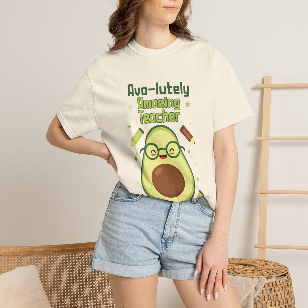 Personalizable "Avo-lutely Amazing Teacher" T-Shirt — Cute Avocado [XX] Grade Teacher Tee