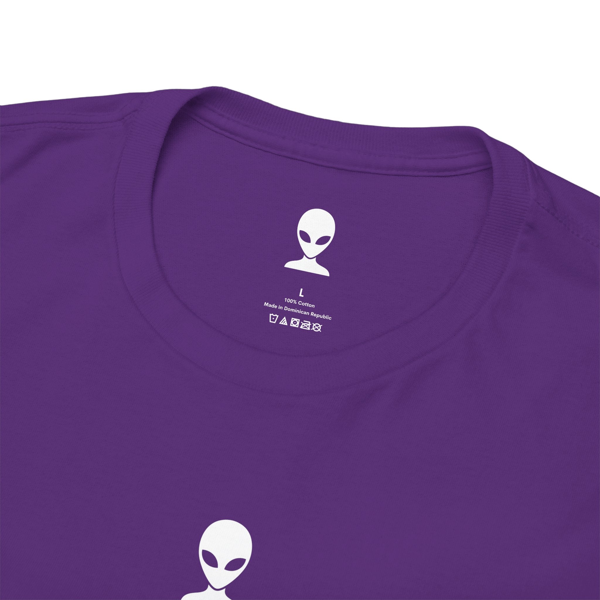 Alien Tee — Minimal "They Are Here" Vertical Graphic T-Shirt dark