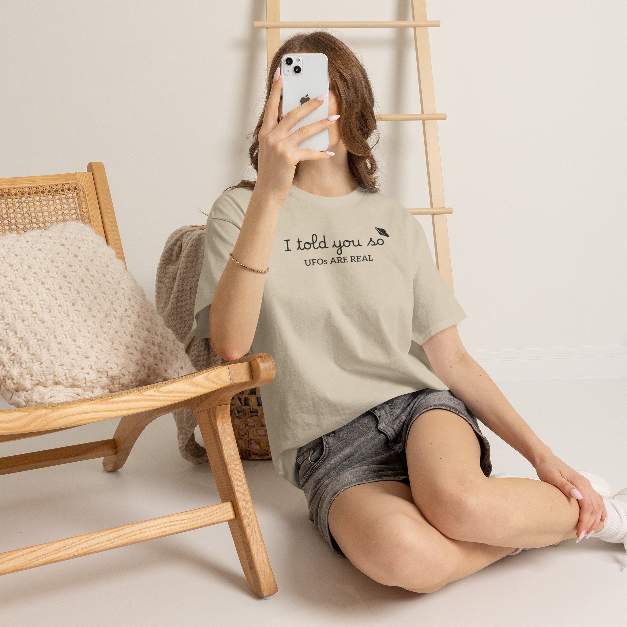 Alien Tee — Minimal "I told you so" Graphic T-Shirt