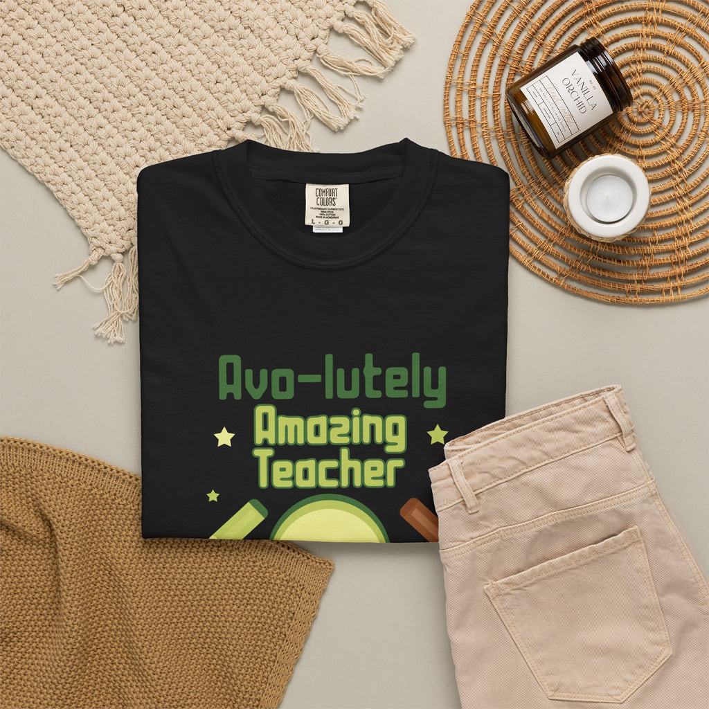 Personalizable "Avo-lutely Amazing Teacher" T-Shirt — Cute Avocado [XX] Grade Teacher Tee