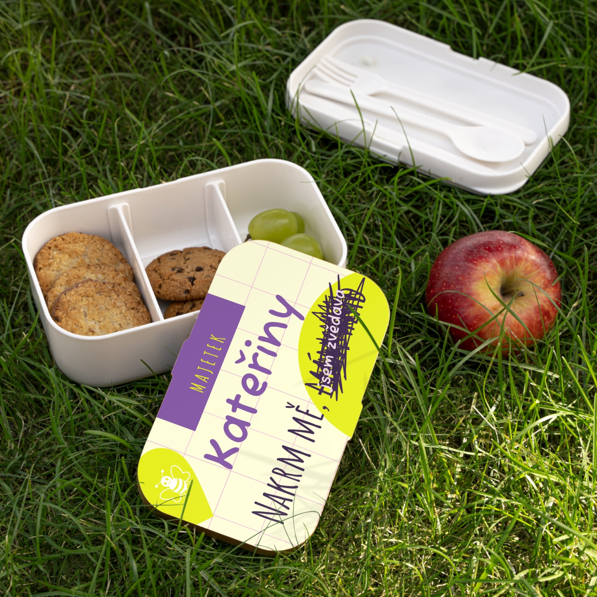 Personalized Bento Lunch Box — "Majetek [Name]" Wooden Design (Czech)