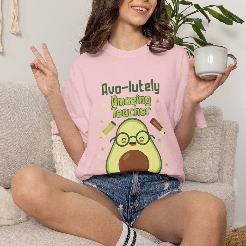 Personalizable "Avo-lutely Amazing Teacher" T-Shirt — Cute Avocado [XX] Grade Teacher Tee
