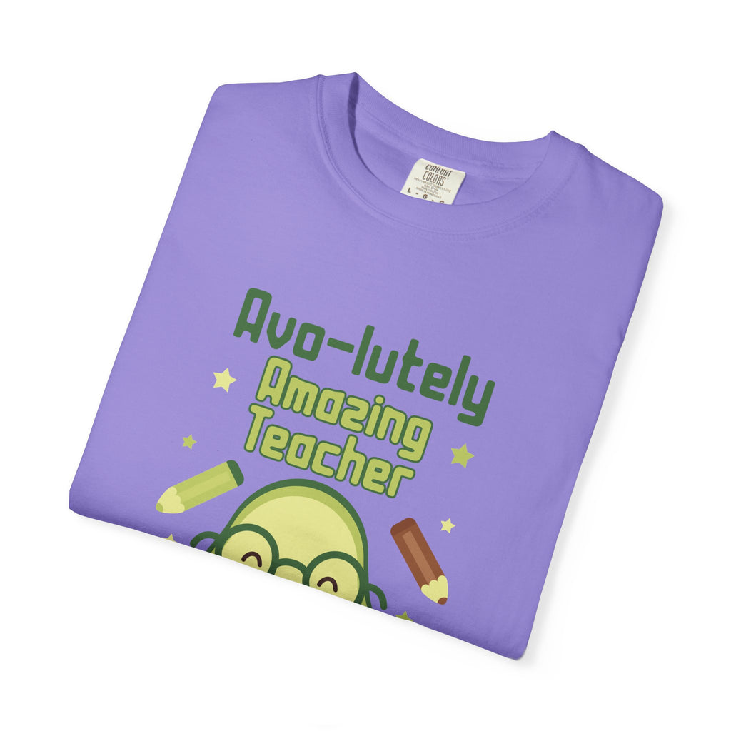 Personalizable "Avo-lutely Amazing Teacher" T-Shirt — Cute Avocado [XX] Grade Teacher Tee