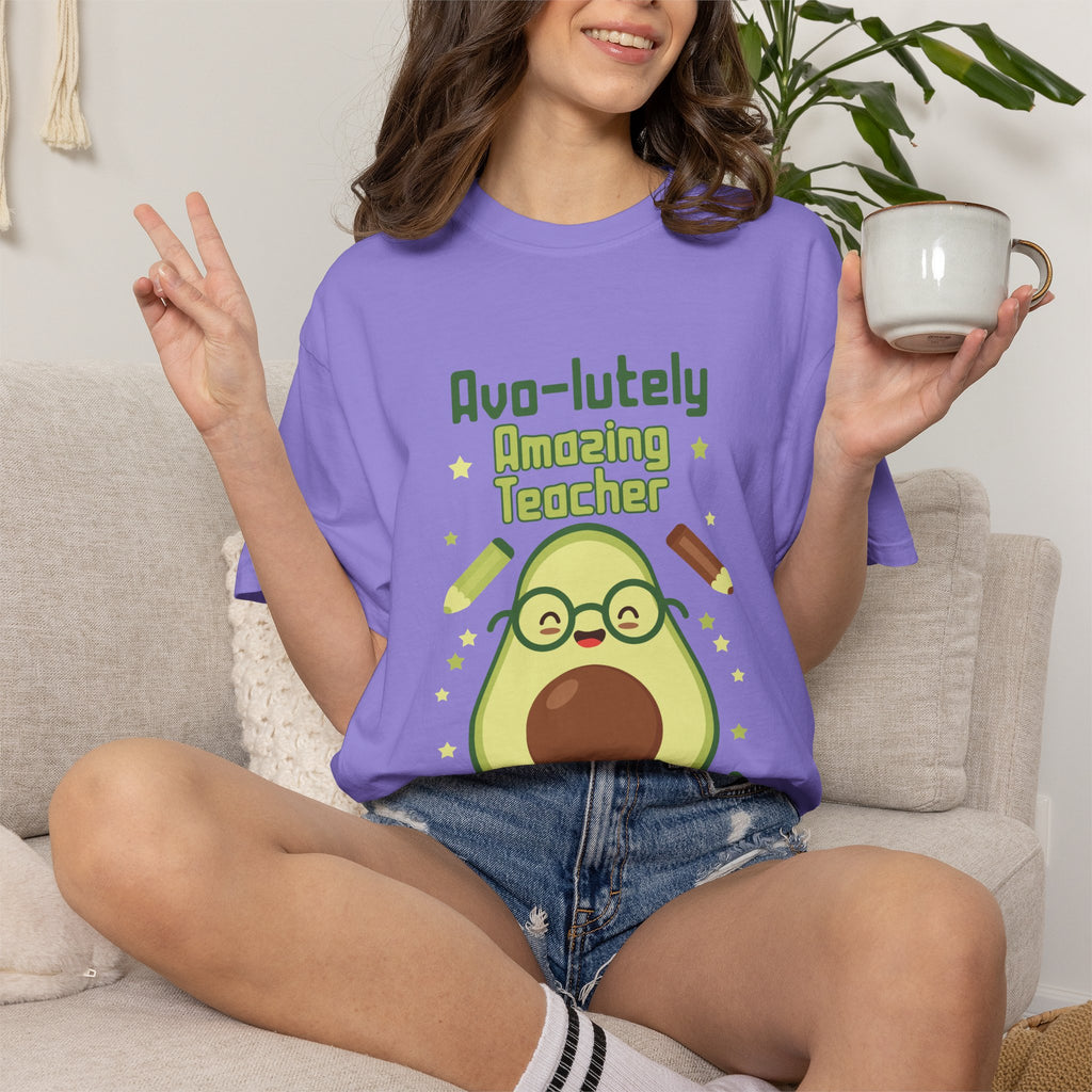 Personalizable "Avo-lutely Amazing Teacher" T-Shirt — Cute Avocado [XX] Grade Teacher Tee