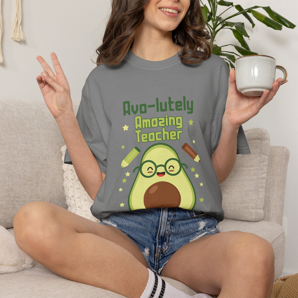 Personalizable "Avo-lutely Amazing Teacher" T-Shirt — Cute Avocado [XX] Grade Teacher Tee