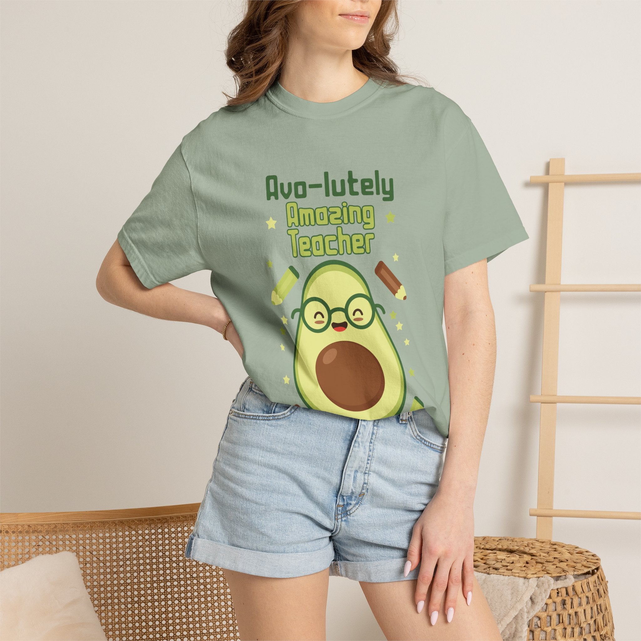 Personalizable "Avo-lutely Amazing Teacher" T-Shirt — Cute Avocado [XX] Grade Teacher Tee